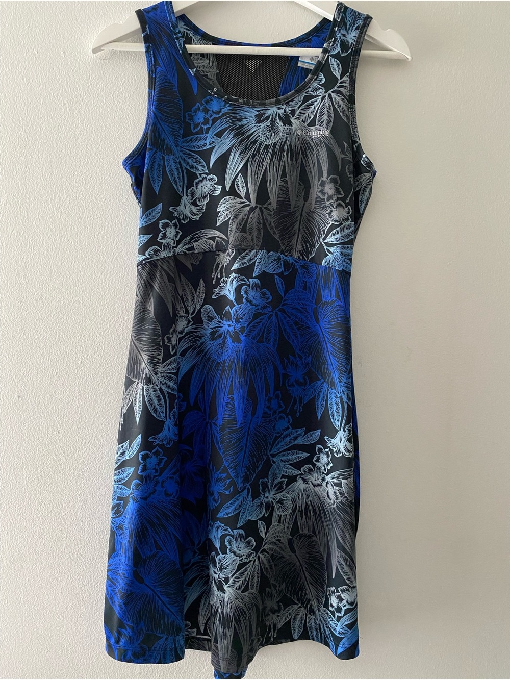 Columbia Floral Sleeveless Tank Dress in Black and Blue Petite S